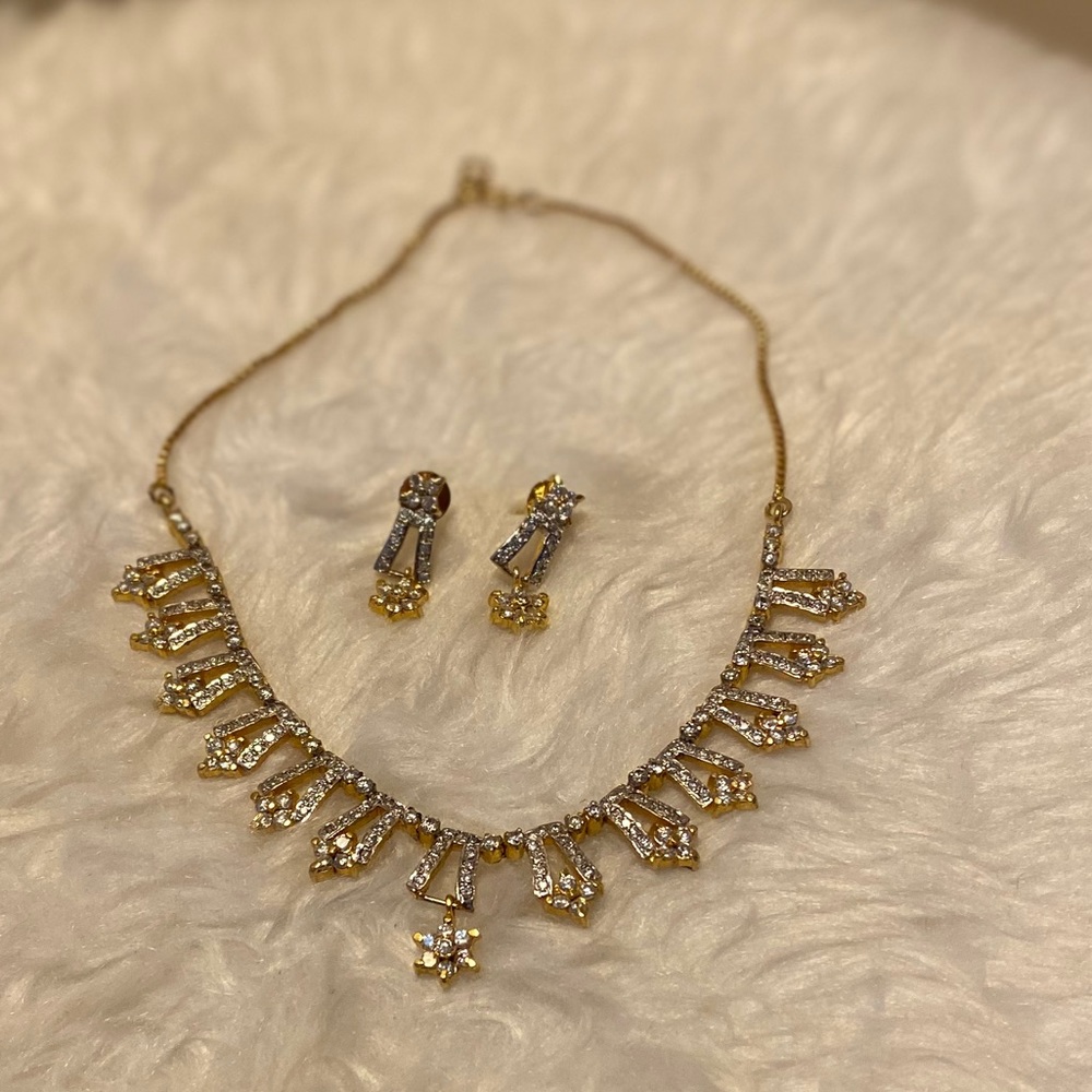 Two tone necklace & earings